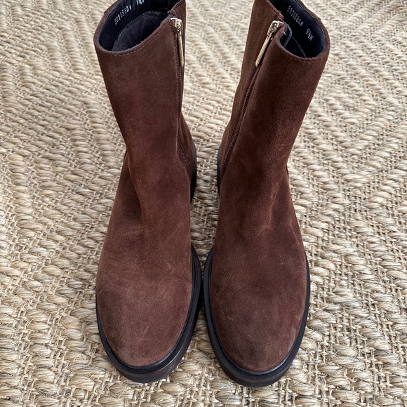 Aquatalia suede ankle boot - Picture 1 of 3
